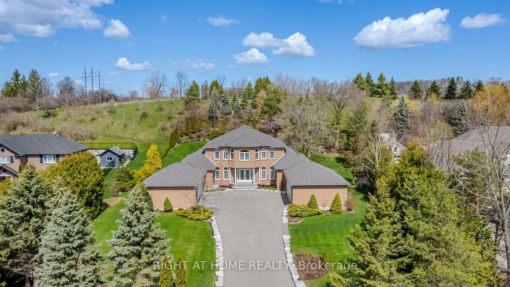 6 Lord Duncan Court, Clarington, ON L1E 1Z5