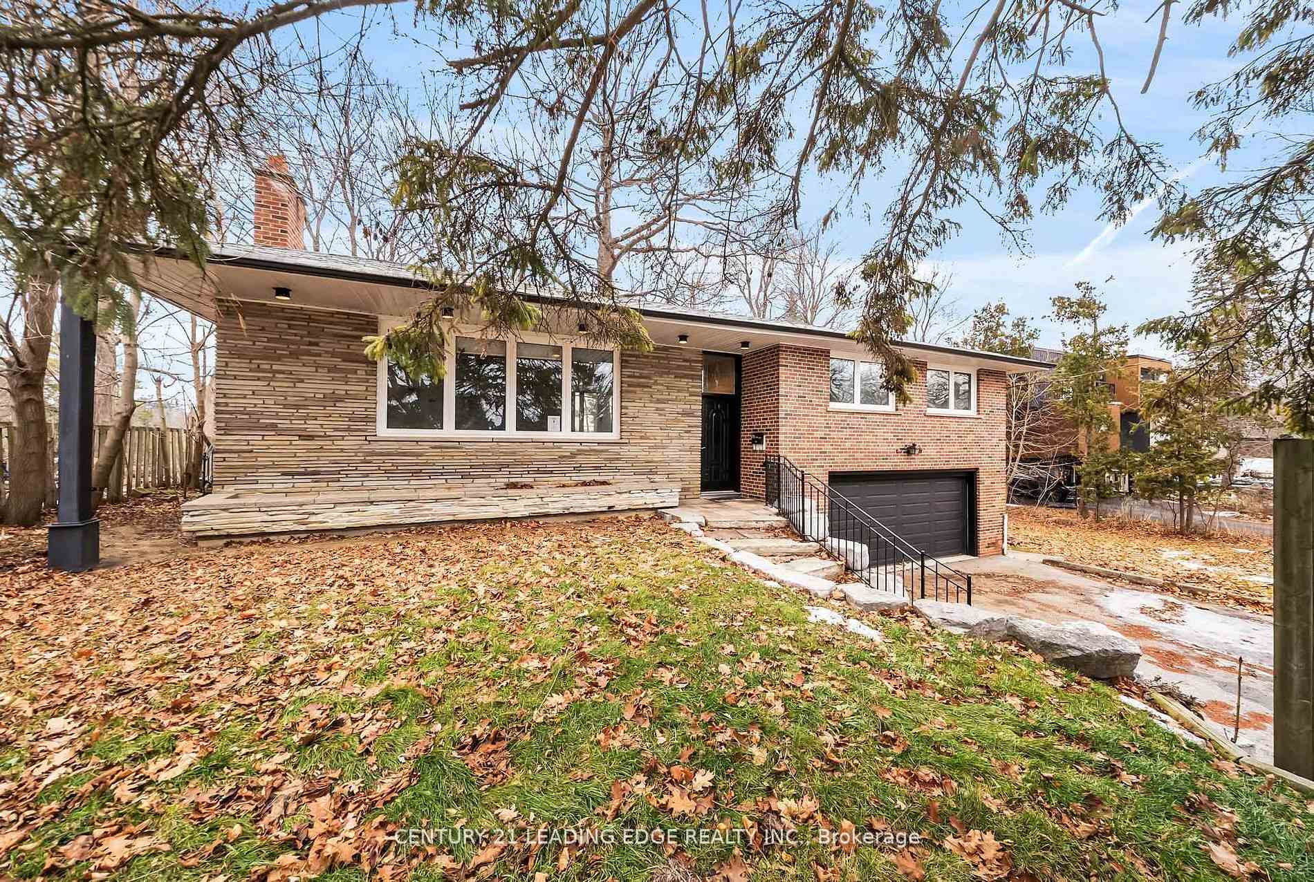 541 Rouge Hills Drive, Toronto, ON M1C 2Z9