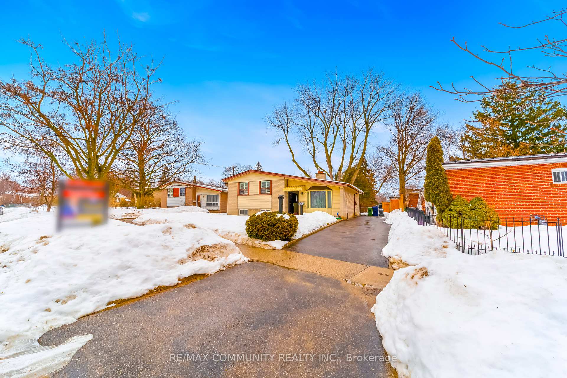15 Ben Stanton Boulevard, Toronto E09, ON M1H 1N6