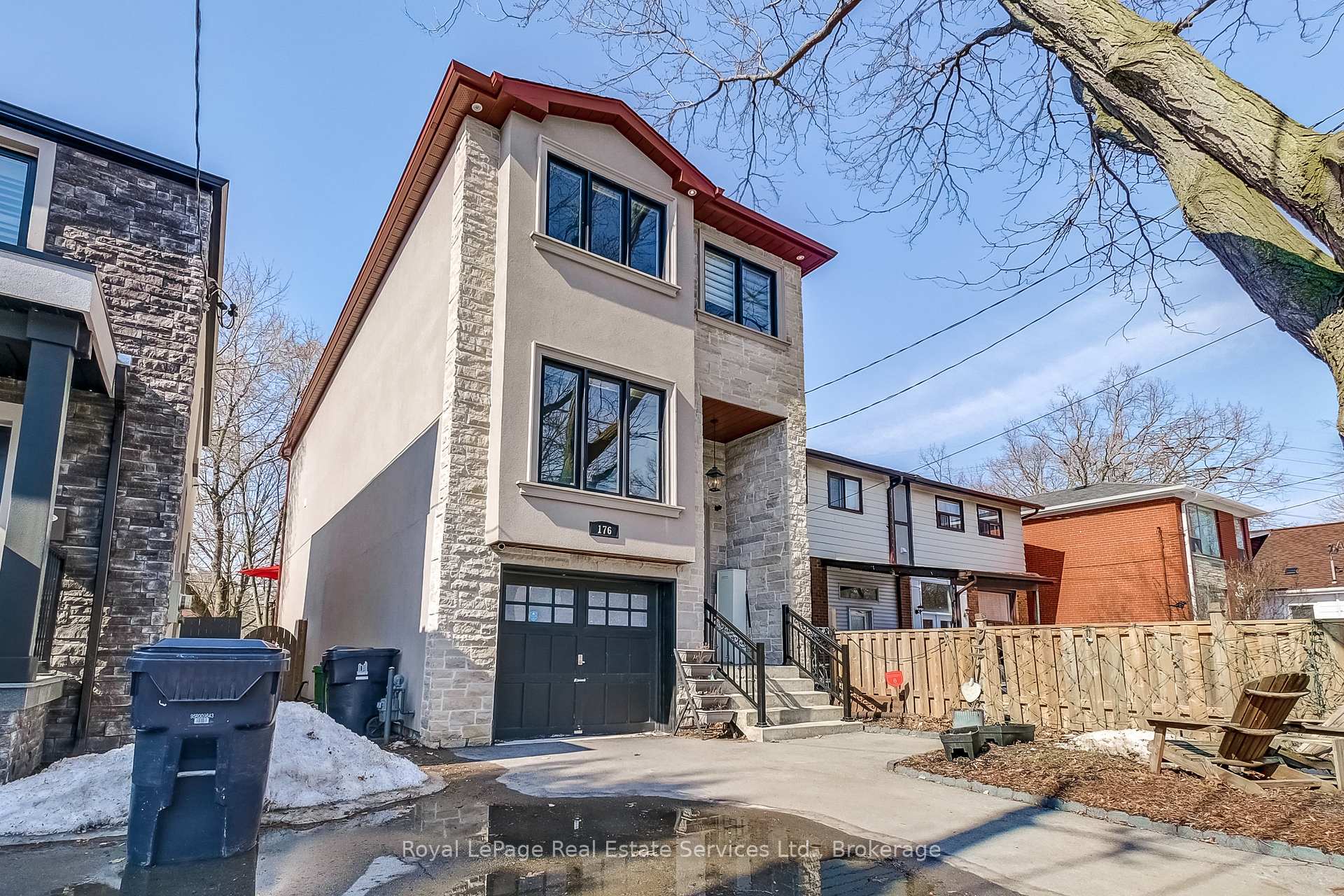 176 Leyton Avenue, Toronto, ON M1L 3V6
