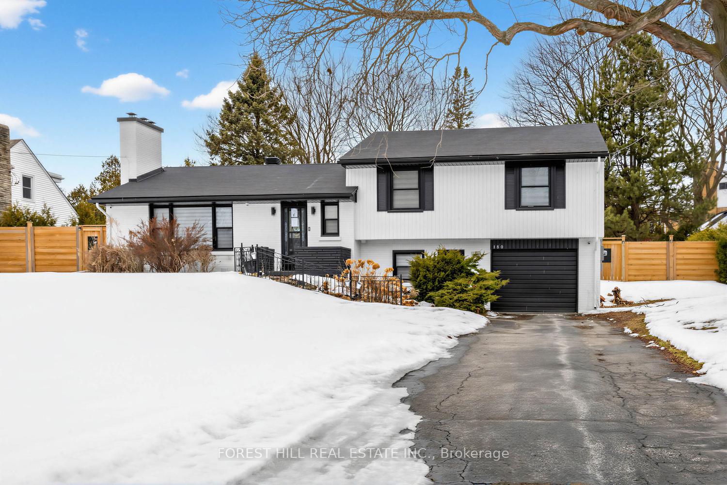 180 Glenwood Crescent, Oshawa, ON L1G 3B1