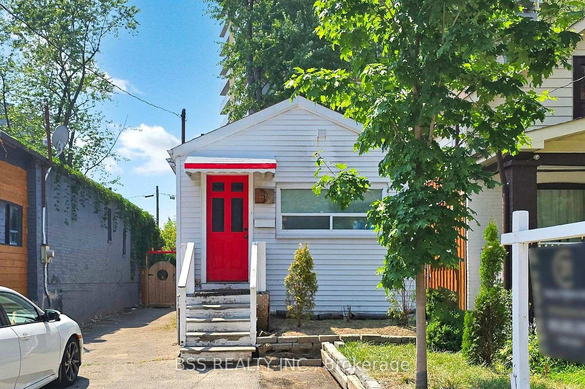 48 St Dunstan Drive, Toronto, ON M1L 2V5