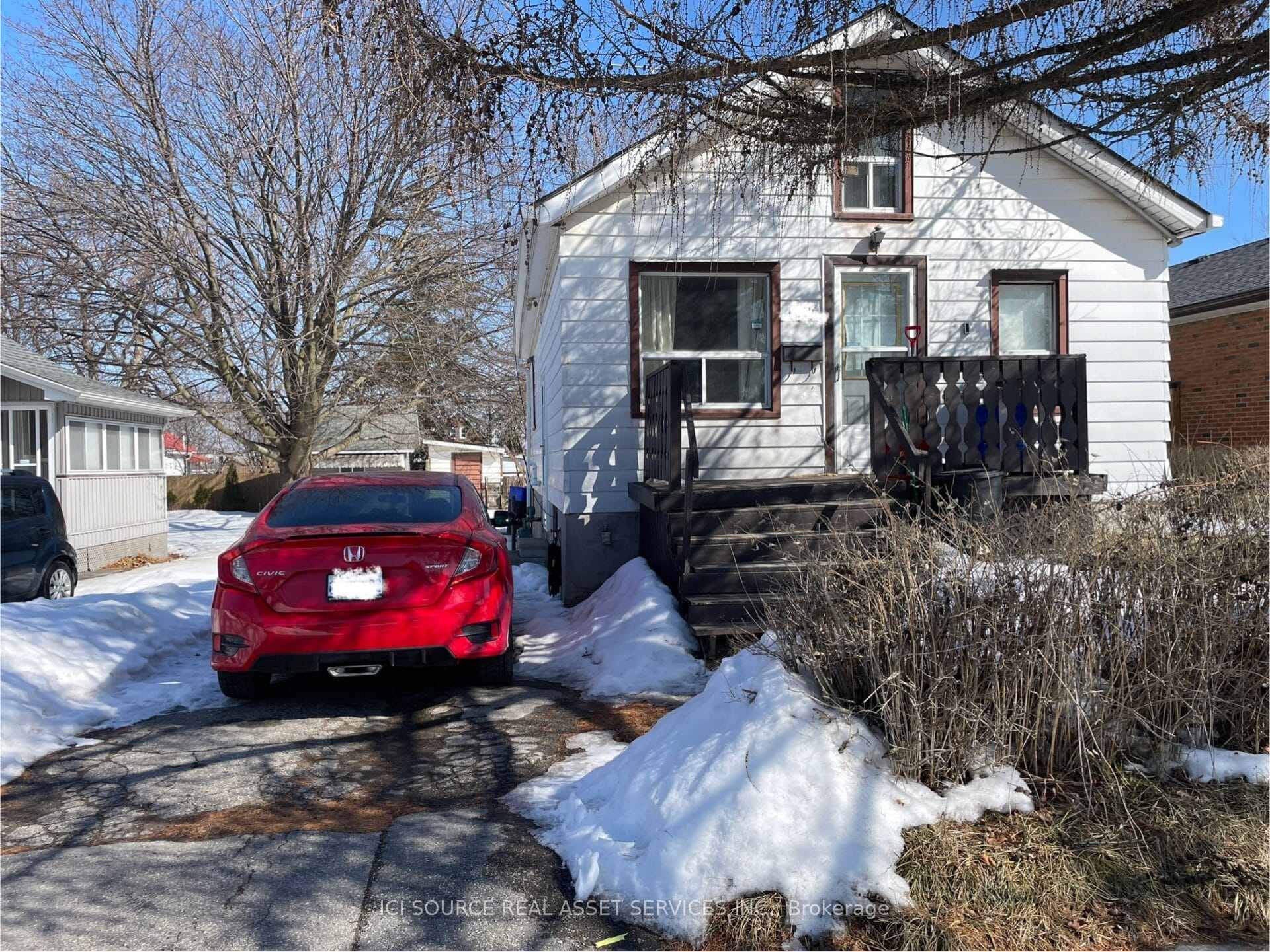 547 Montrave Avenue, Oshawa, ON L1J 4S8
