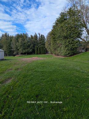 396 North Scugog Court, Clarington, ON L1C 6T1