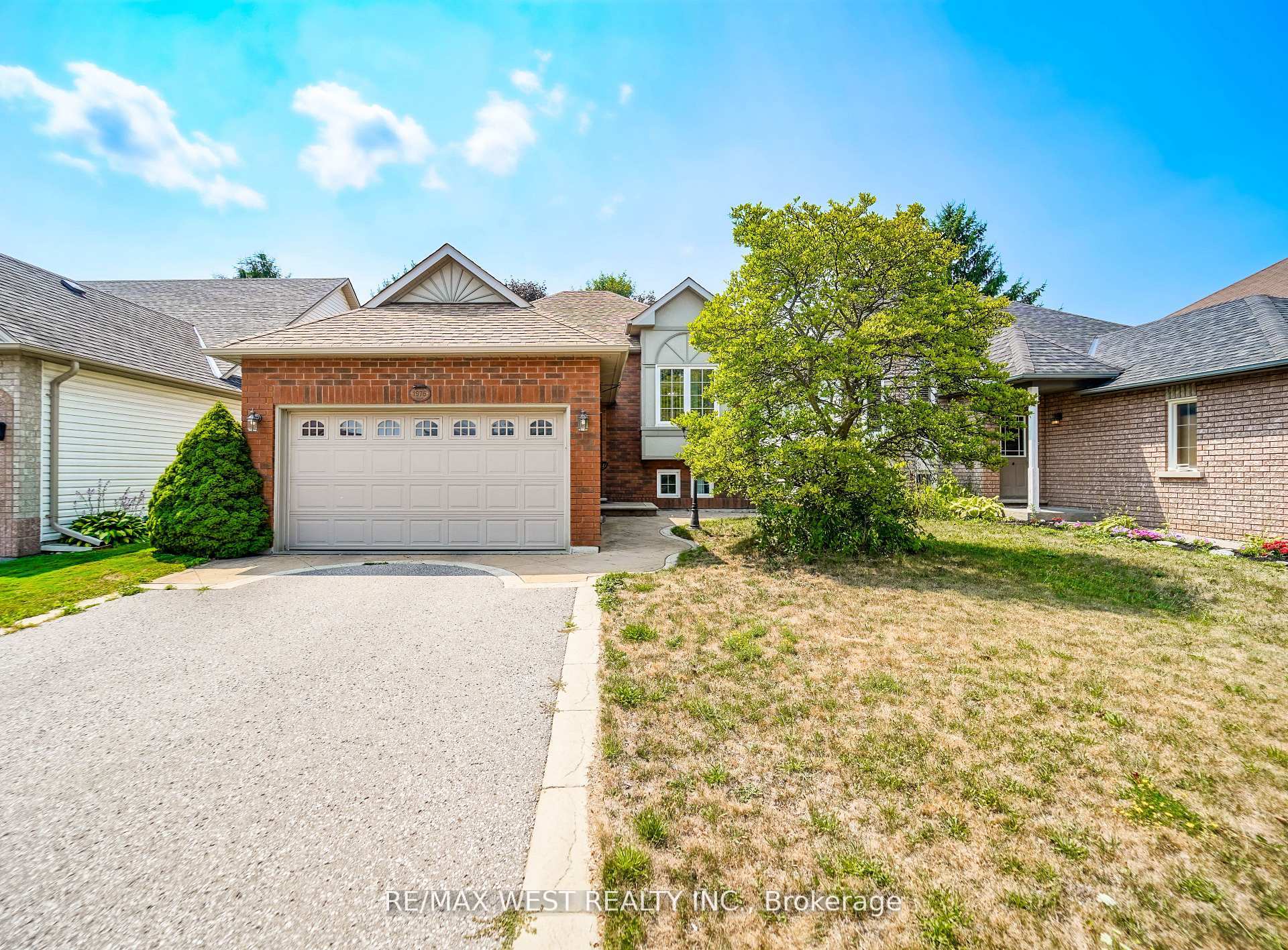 1976 Edenwood Drive, Oshawa, ON L1G 7Y1