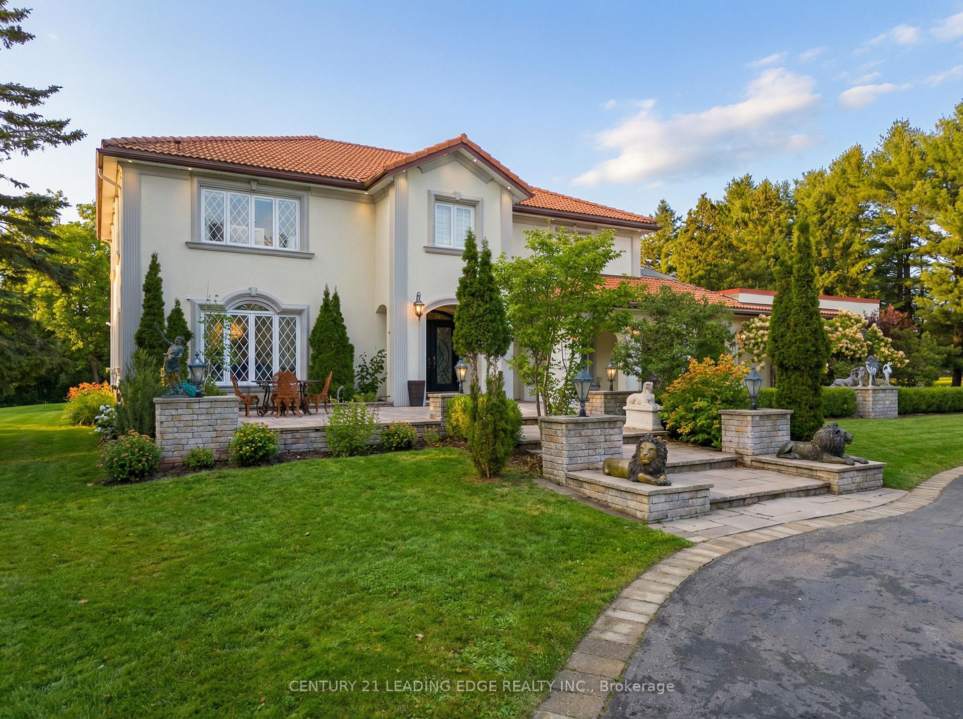 10 Bunting Court, Ajax, ON L1T 3S5