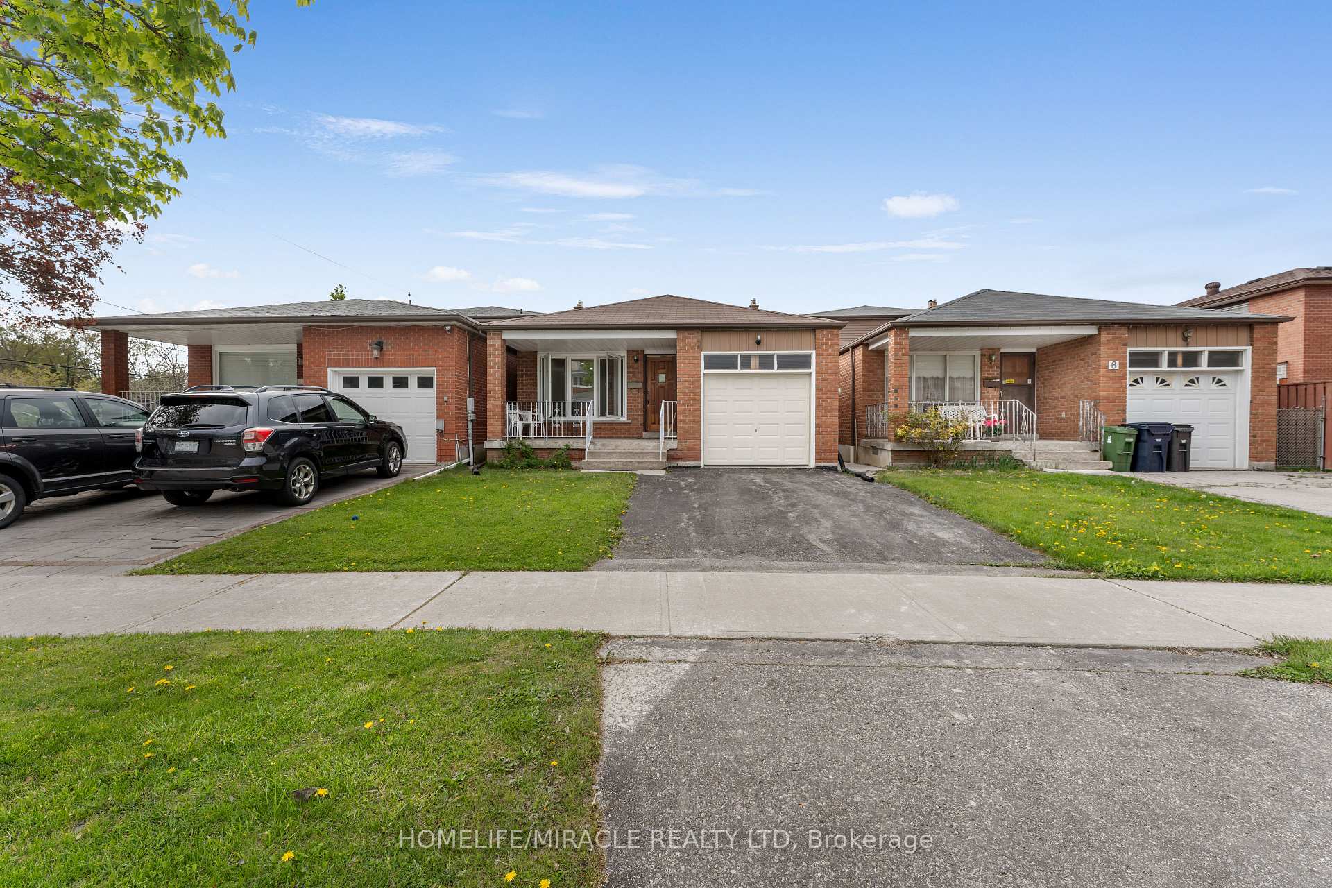 4 S Greendowns Drive, Toronto, ON M1M 2G7