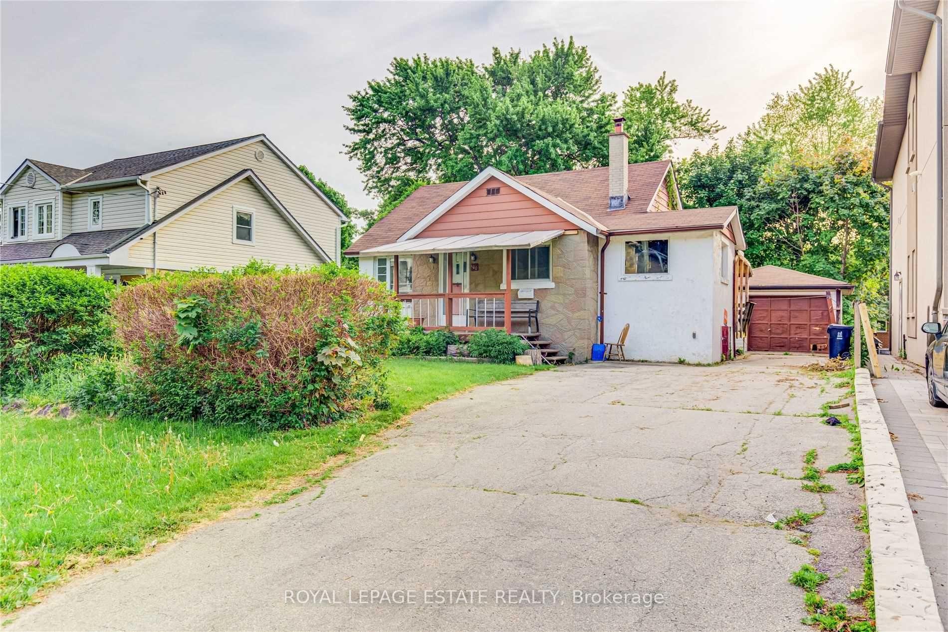 100 Eastville Avenue, Toronto, ON M1M 2N9