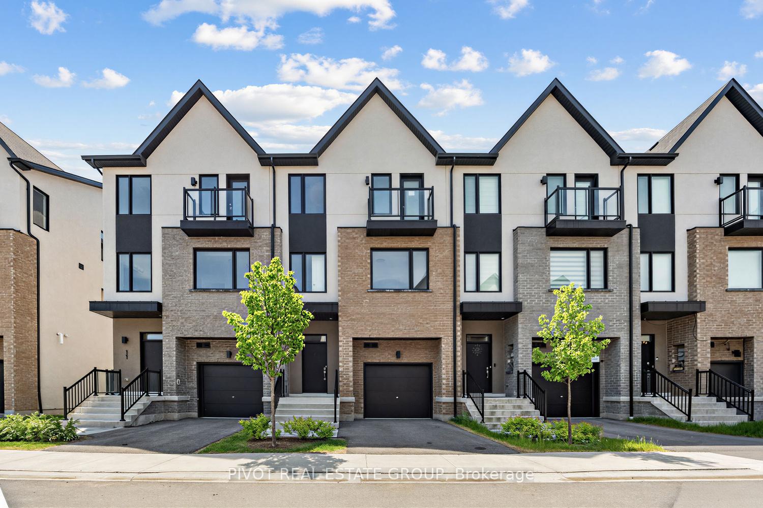 9 Lively Way, Whitby, ON L1R 0S3