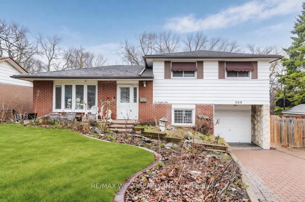 509 Arnhem Drive, Oshawa, ON L1G 2J2