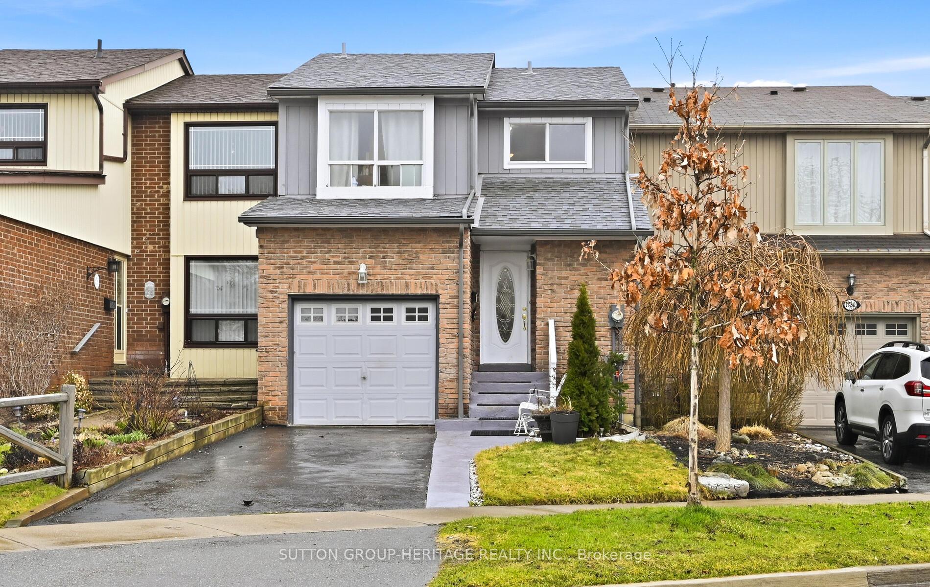 1778 Bronte Square, Pickering, ON L1V 3B9