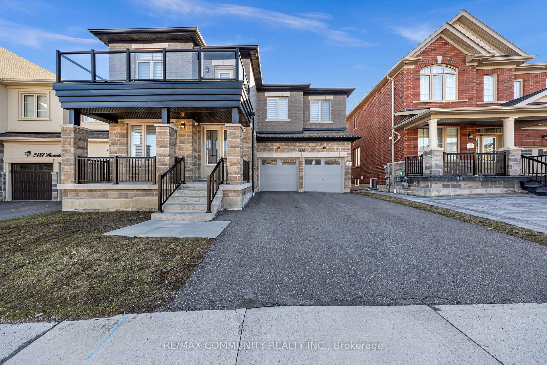 2489 Florentine Place, Pickering, ON L1X 0H2