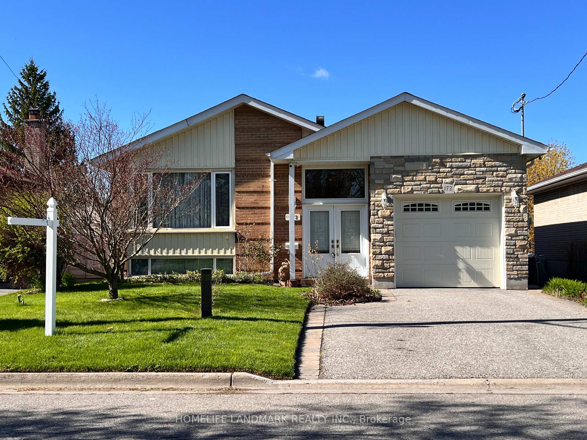 172 Sussex Street, Oshawa, ON L1G 1V9