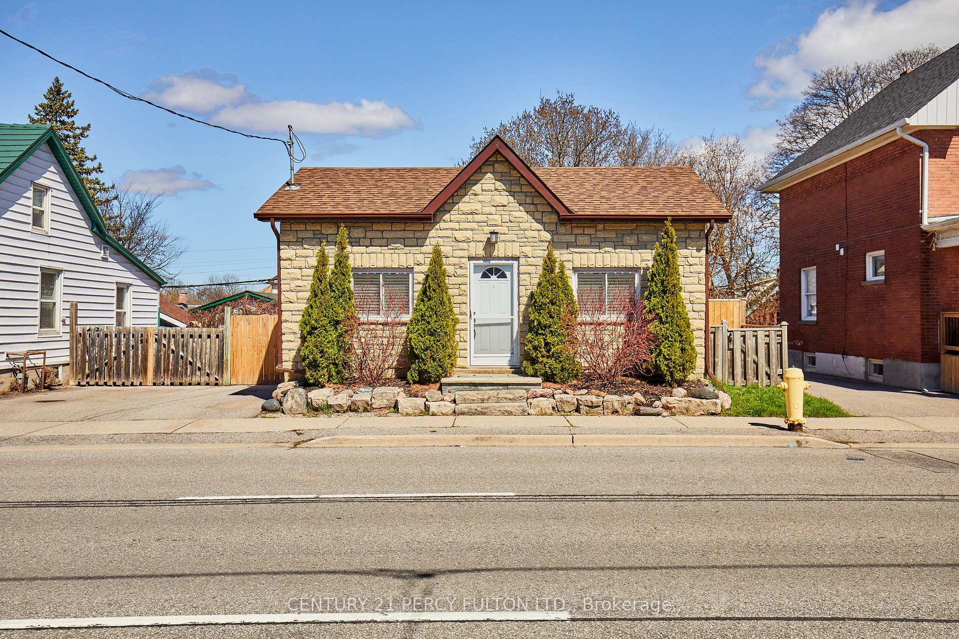 297 Celina Street, Oshawa, ON L1H 4N9
