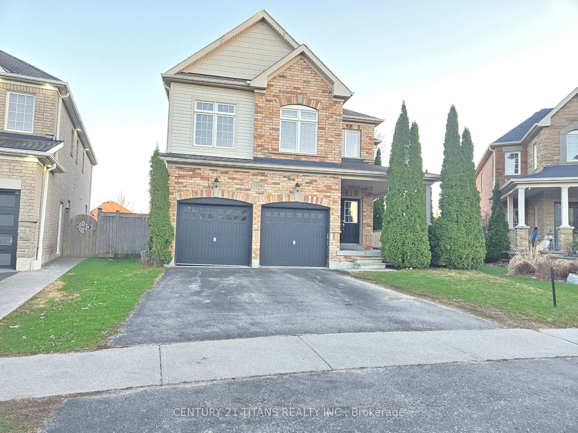 1214 Harlstone Crescent, Oshawa, ON L1K 0J2