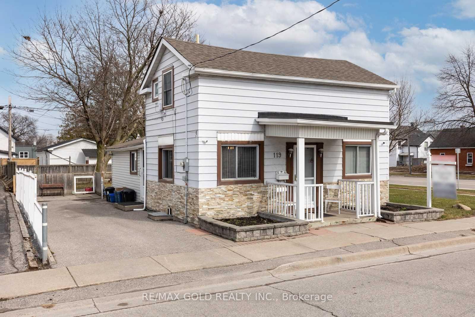 119 Celina Street, Oshawa, ON L1H 4N3