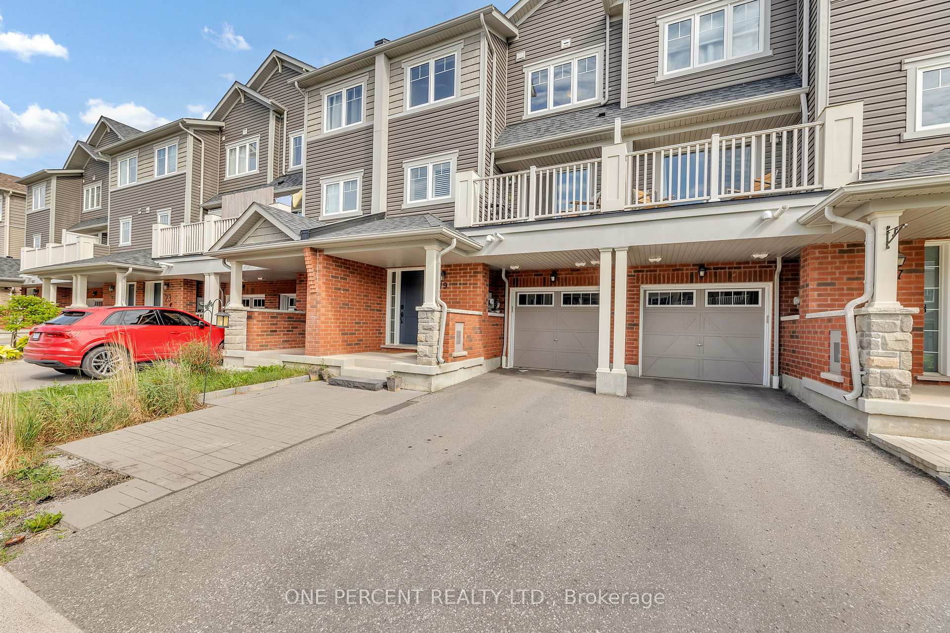 19 Nearco Crescent, Oshawa, ON L1L 0J4