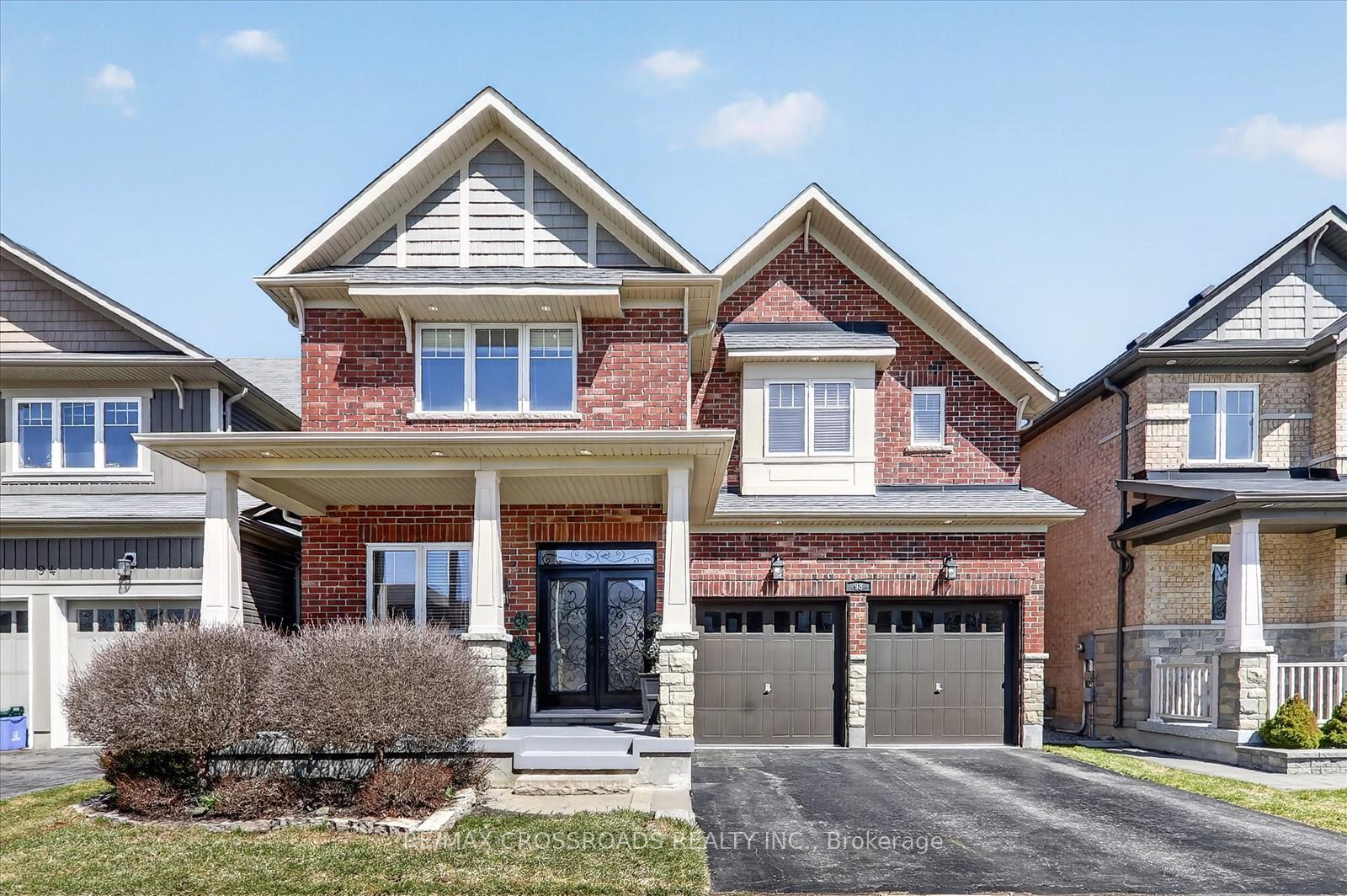 98 Britannia Avenue E, Oshawa, ON L1L 0E8