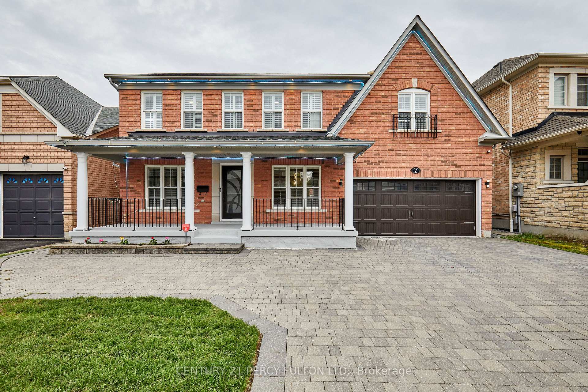 7 Schoolbridge Street, Ajax, ON L1T 4Z2