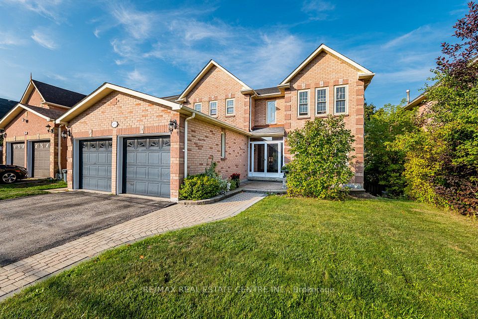 490 Old Harwood Avenue, Ajax, ON L1T 3L1