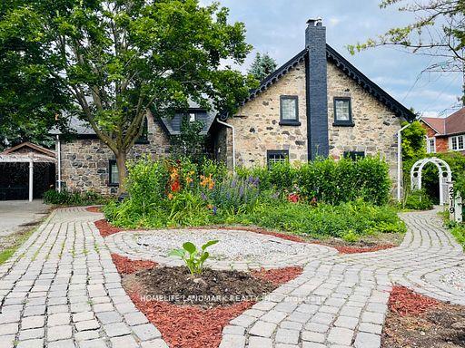2319 Wildwood Crescent, Pickering, ON L1X 2N1