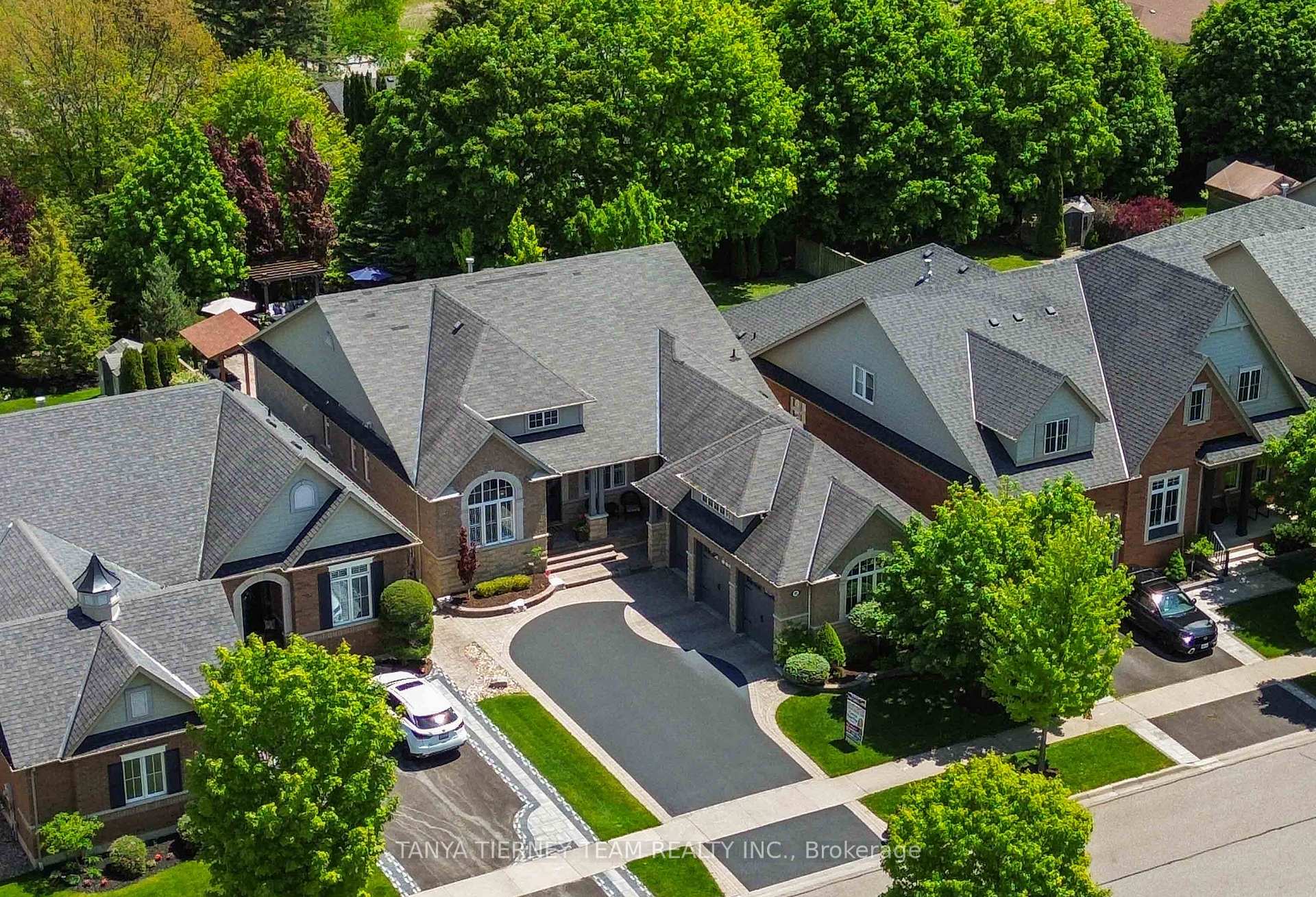 25 Montana Crescent, Whitby, ON L1M 0B8
