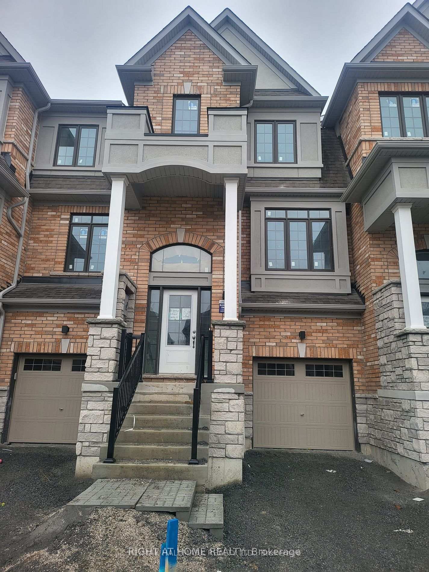 11 Frank Lloyd Wright Street, Whitby, ON L1N 0N9