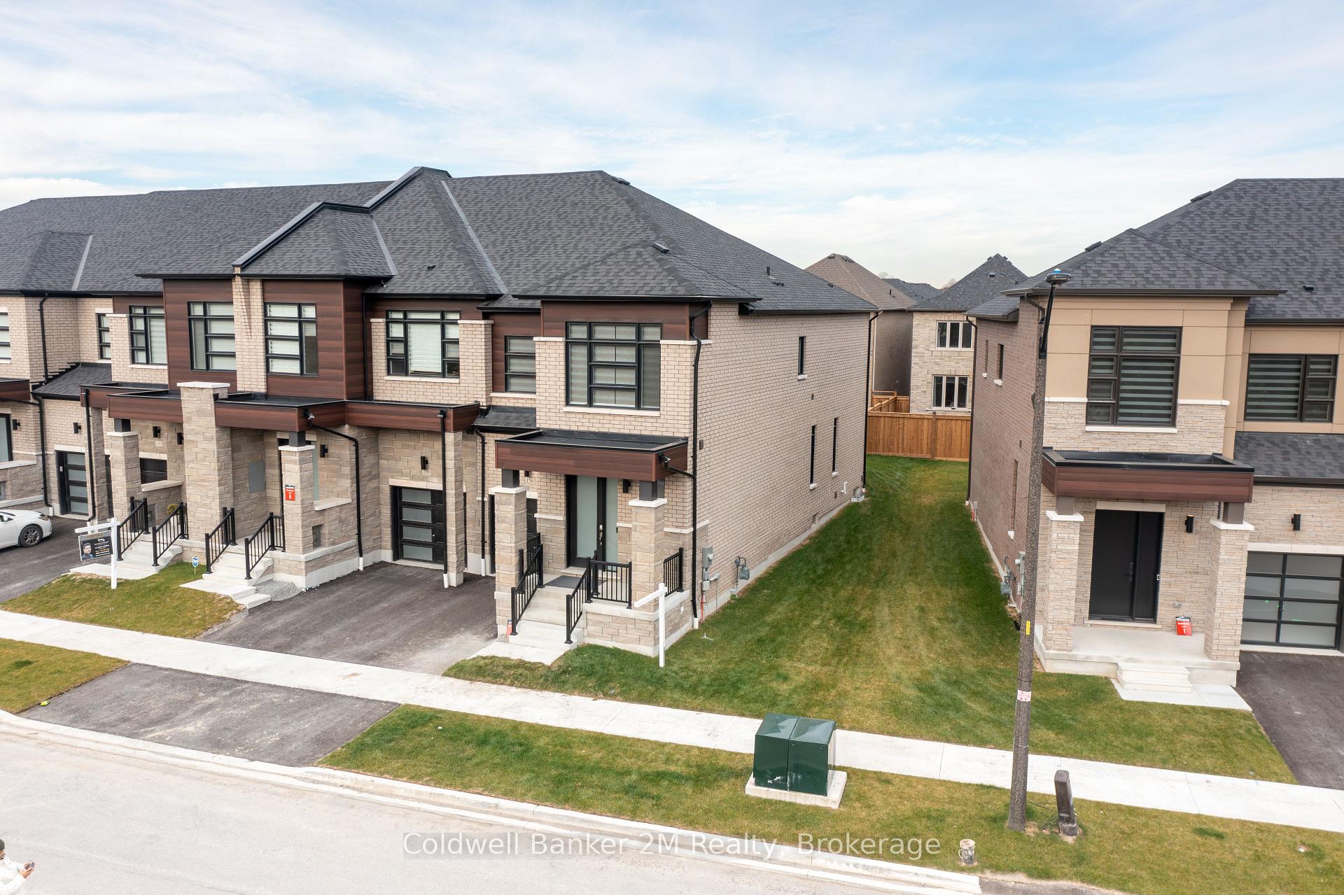 136 Ogston Crescent, Whitby, ON L1P 0H3