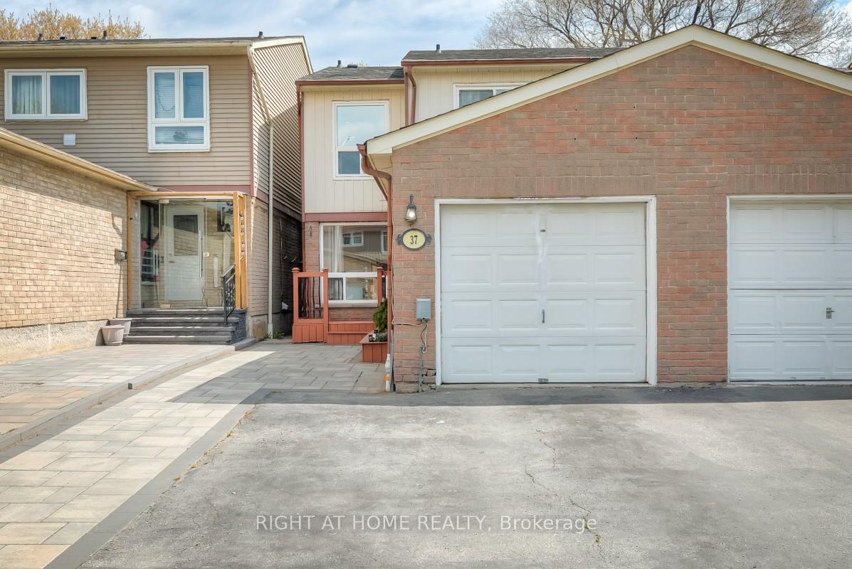37 McKnight Drive, Toronto, ON M1B 2Z4