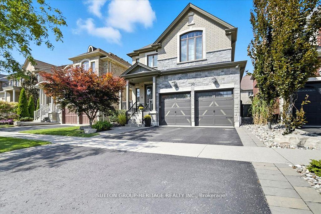 22 Glengowan Street, Whitby, ON L1R 0K9