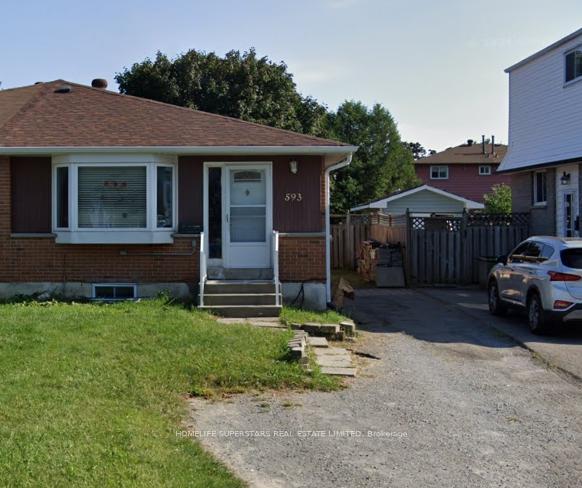 593 Radisson Avenue, Oshawa, ON L1J 1X7