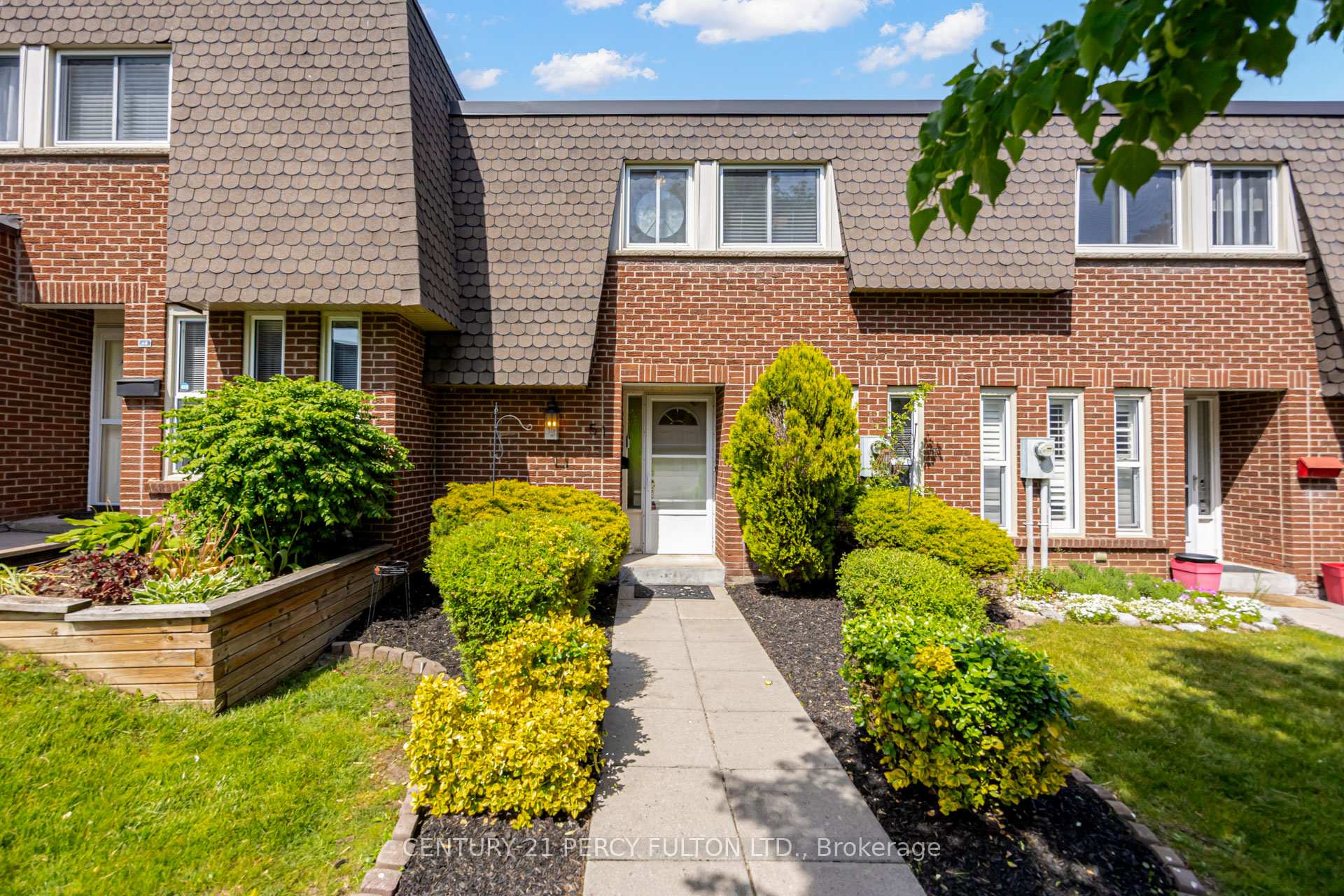 51 Deacon Lane 58, Ajax, ON L1S 2T2