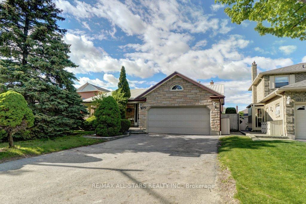 75 Hawley Crescent, Whitby, ON L1N 6X6