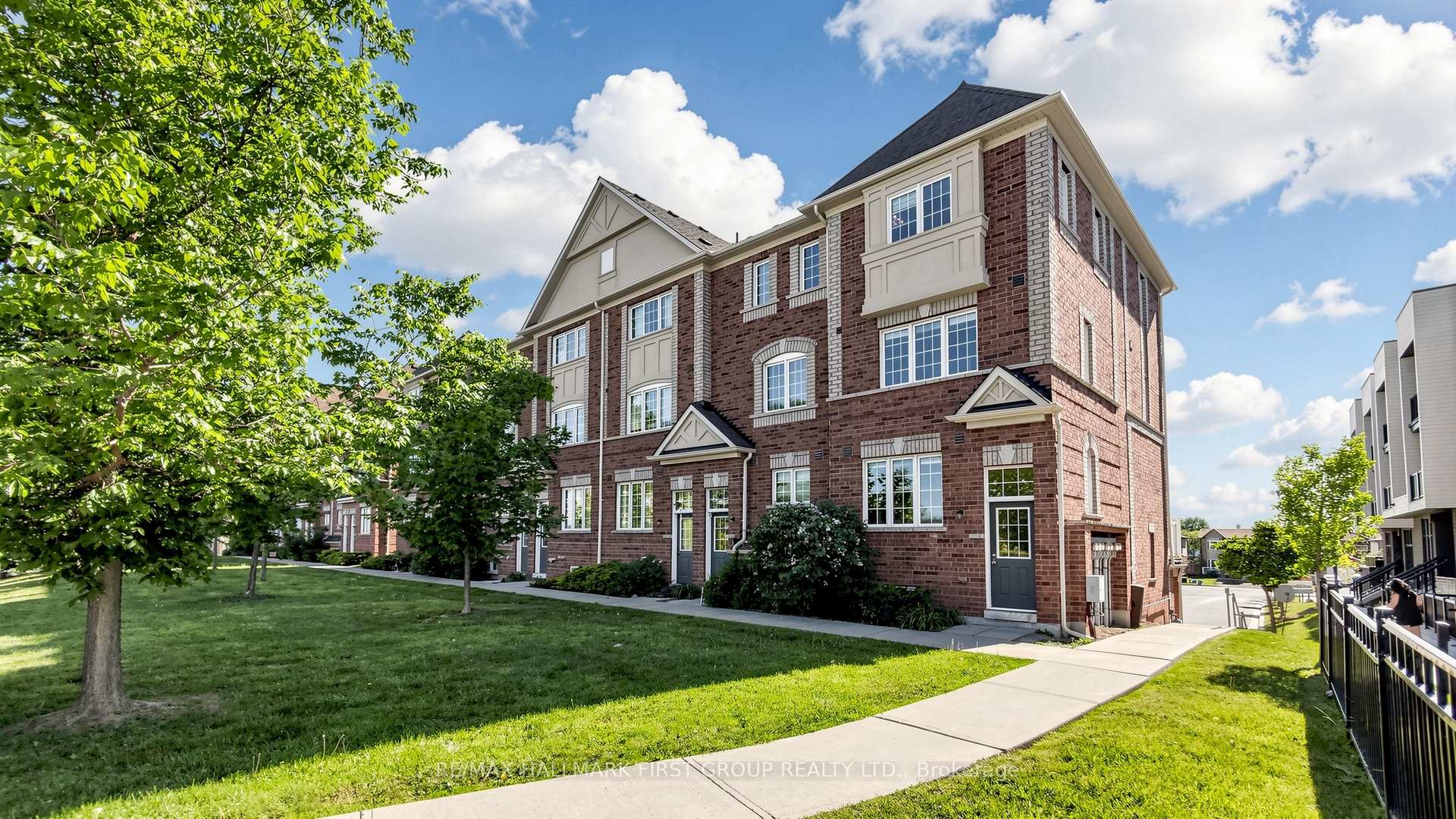 1 Cooperage Lane, Ajax, ON L1S 0E8