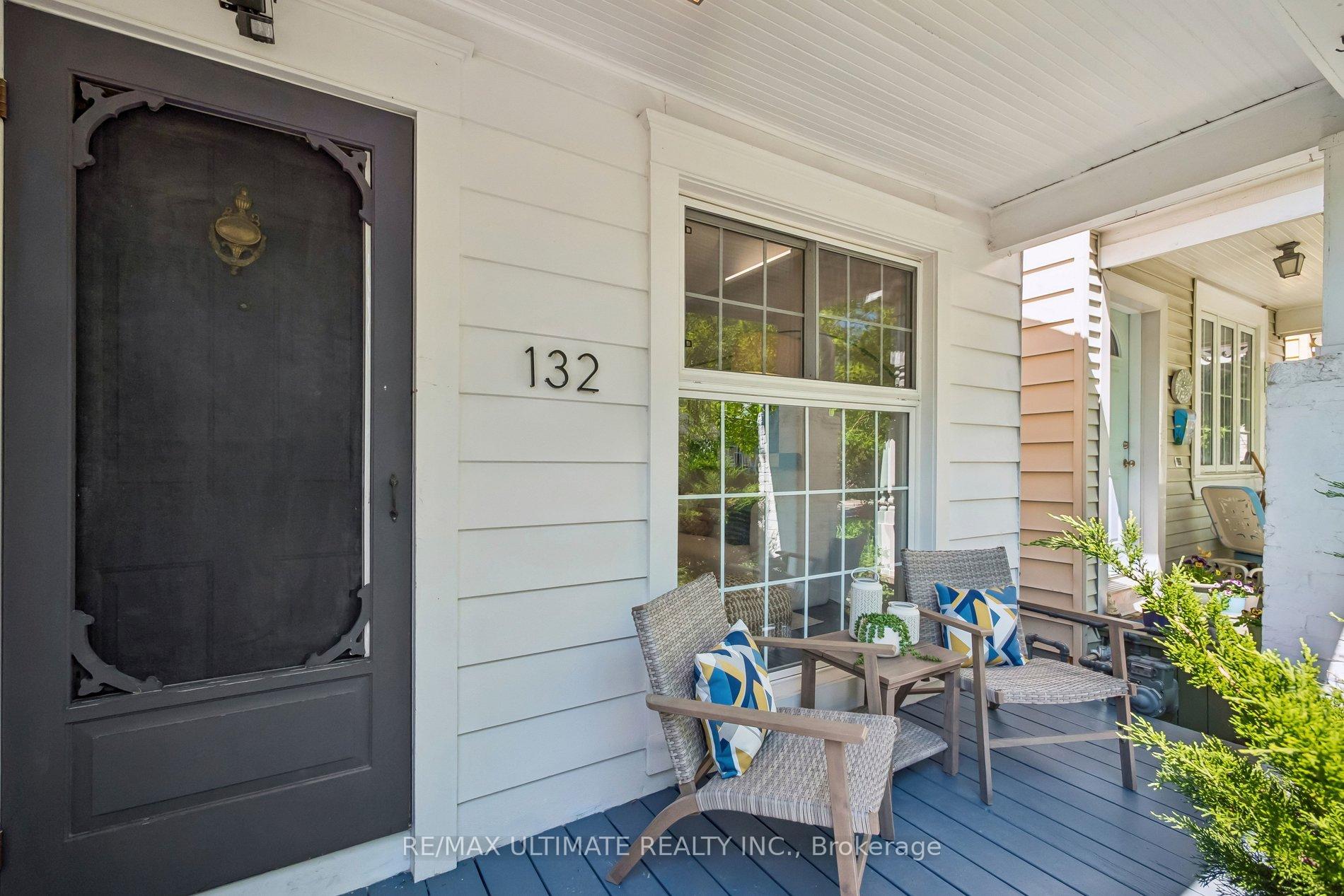 132 Hanson Street, Toronto, ON M4C 1A4