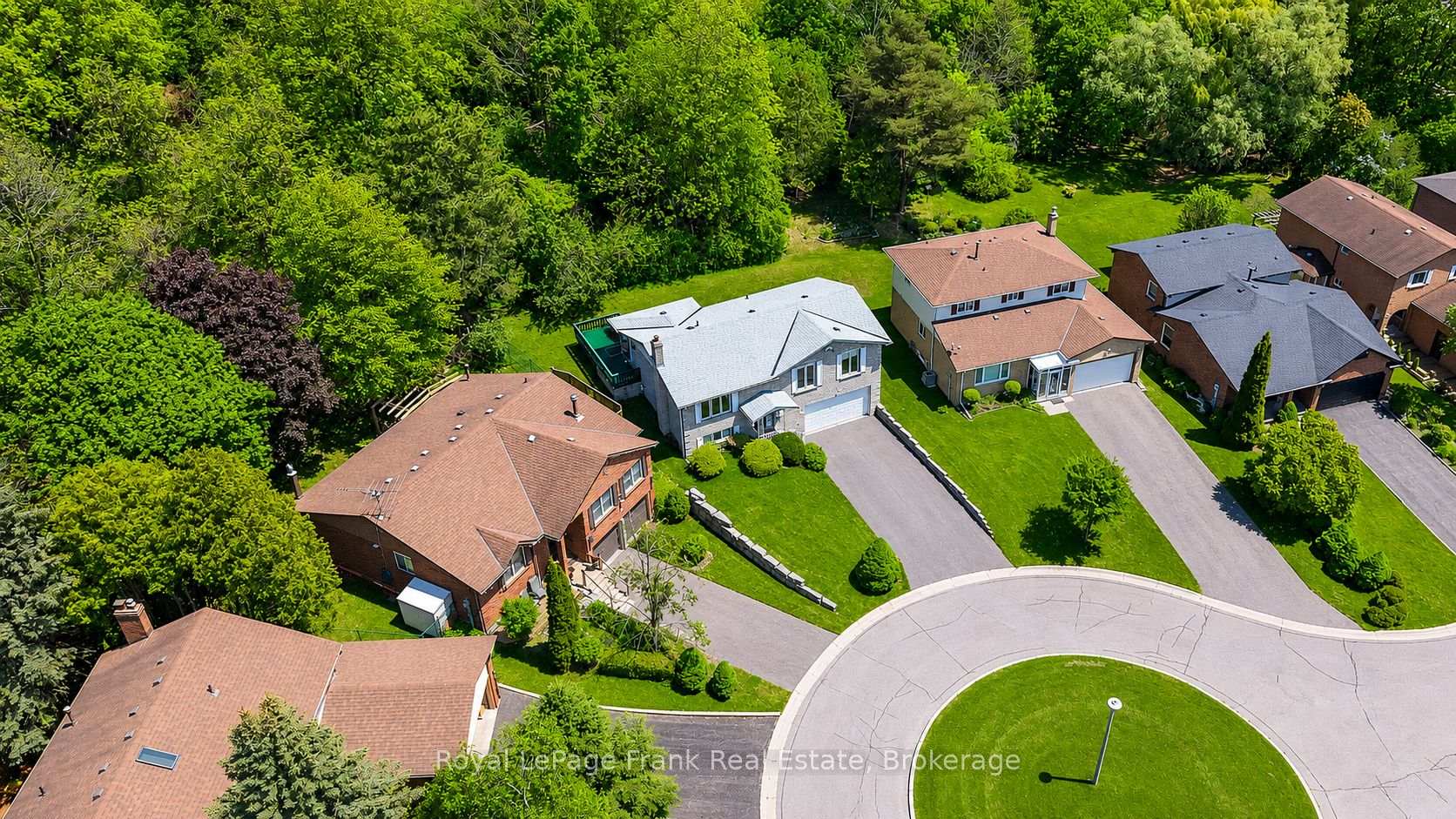 311 Cumberland Court, Oshawa, ON L1H 8E7