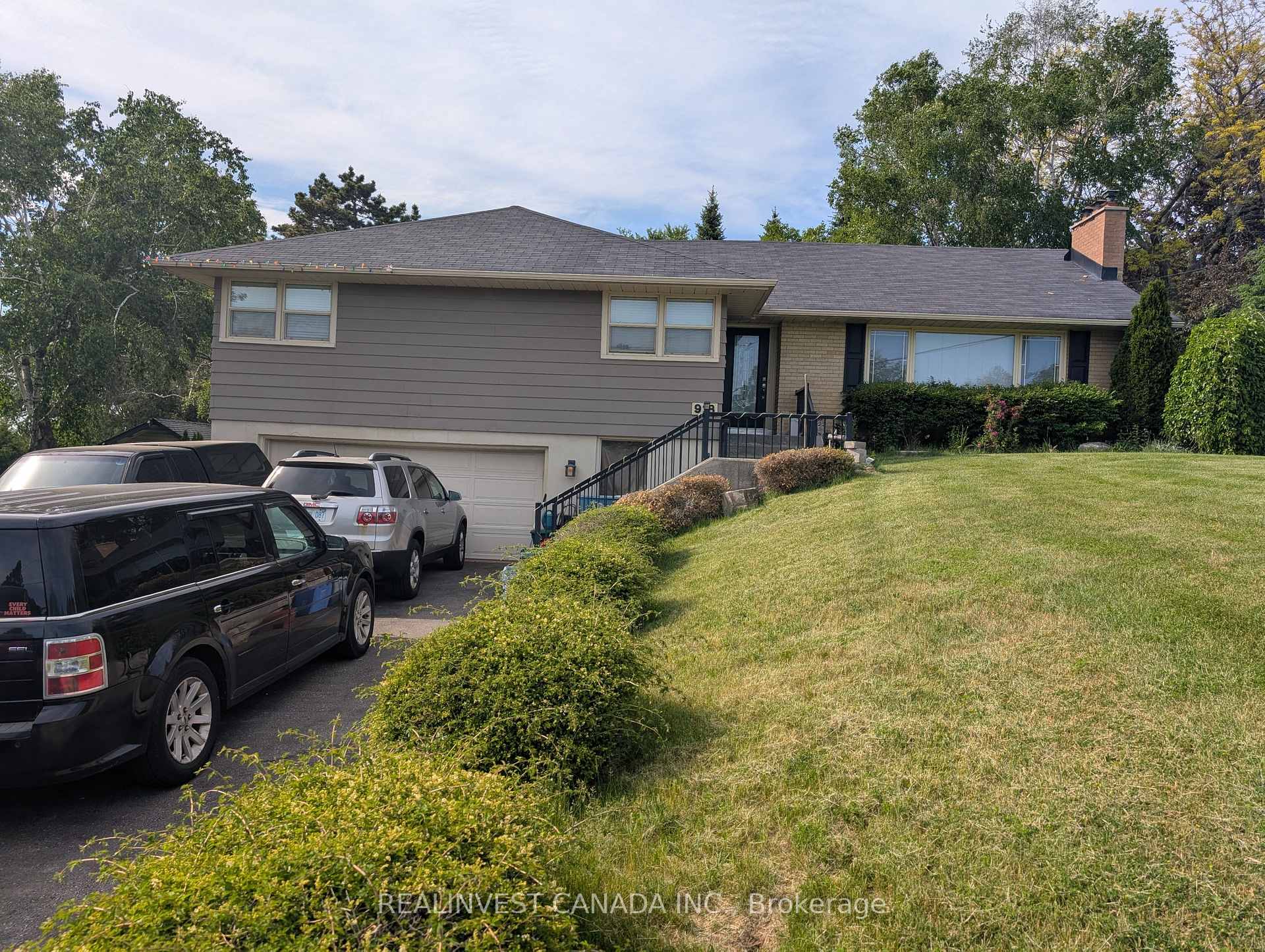 918 Pinecrest Road, Oshawa, ON L1K 2B2