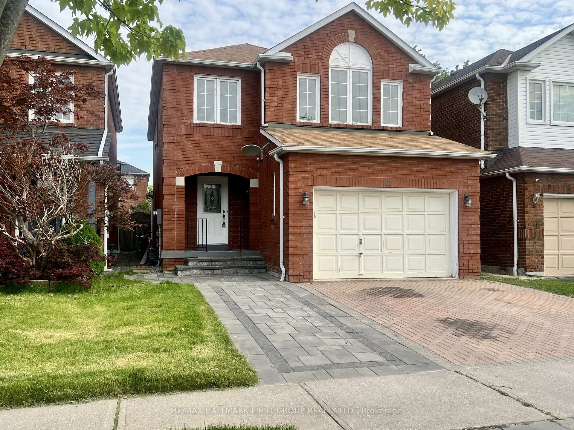 101 Booth Crescent, Ajax, ON L1Z 1H7