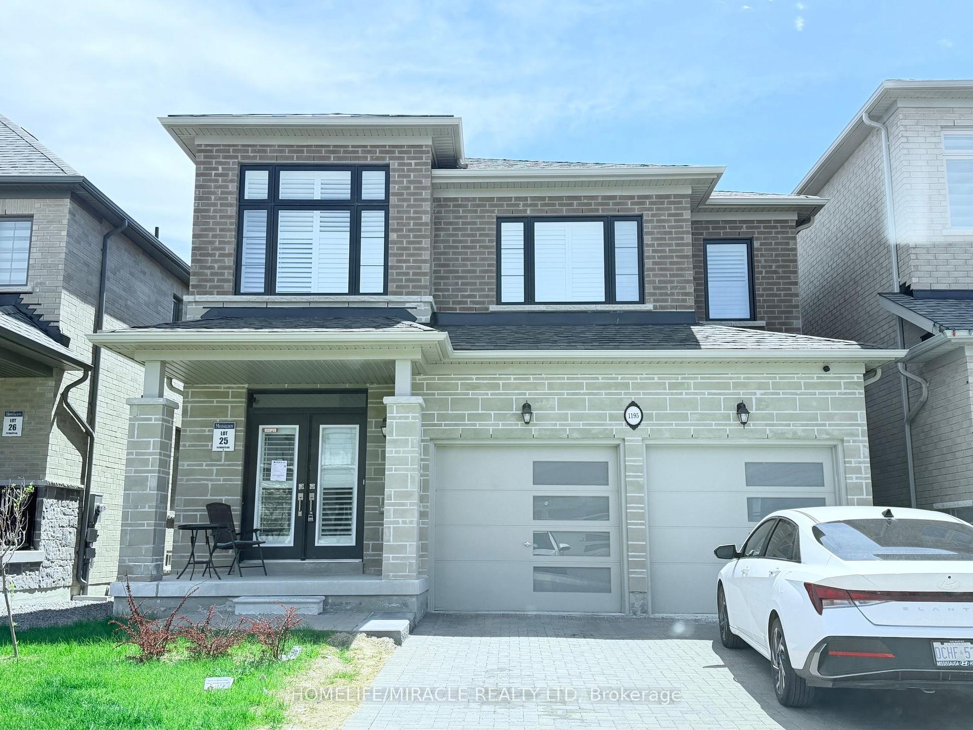 1195 Plymouth Drive, Oshawa, ON L1H 8L7