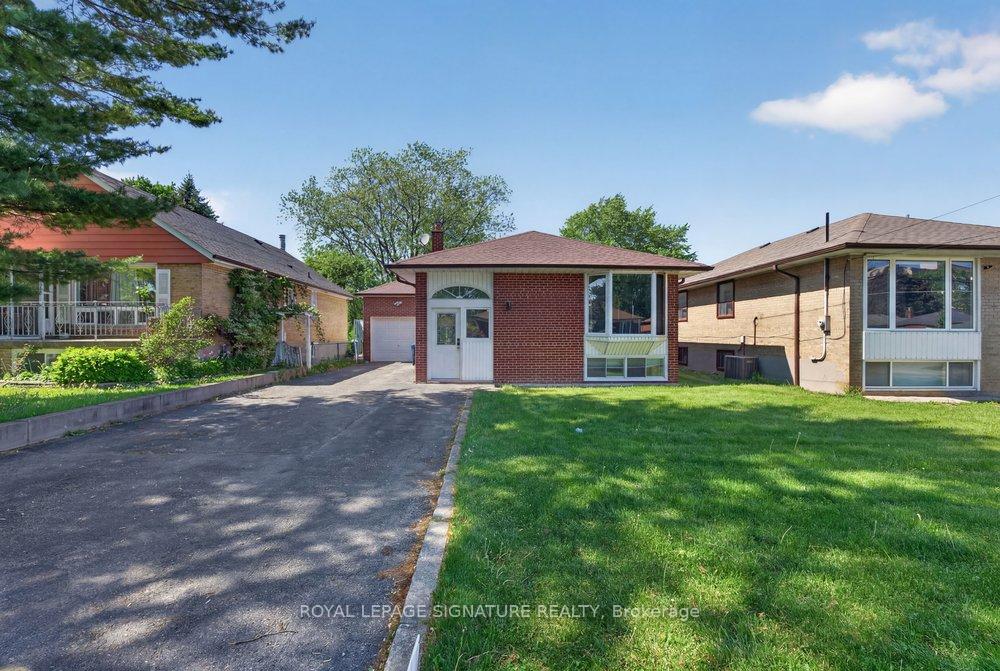 126 Trinnell Boulevard, Toronto E04, ON M1L 1S7
