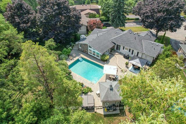 1549 Willowside Court, Pickering, ON L1W 3P5