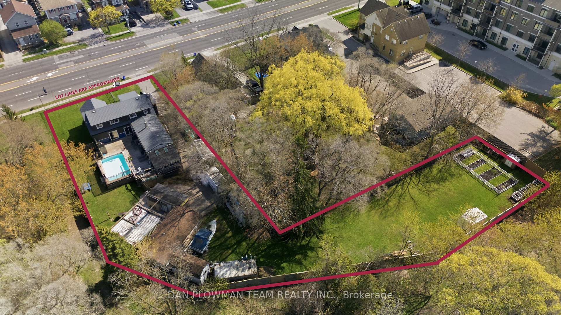 678 King Street W, Oshawa, ON L1J 2L3