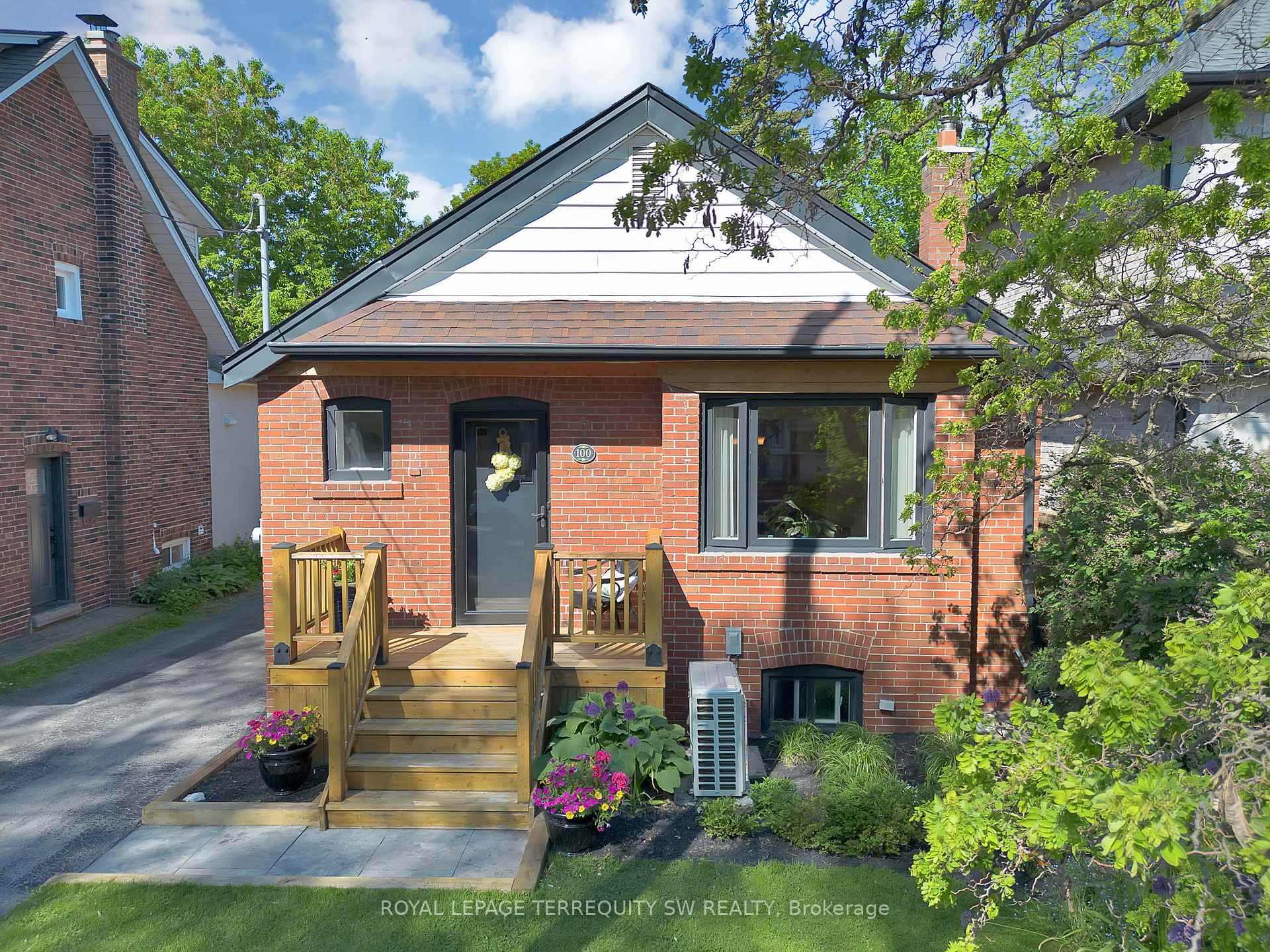 100 Harding Boulevard, Toronto E06, ON M1N 3E2