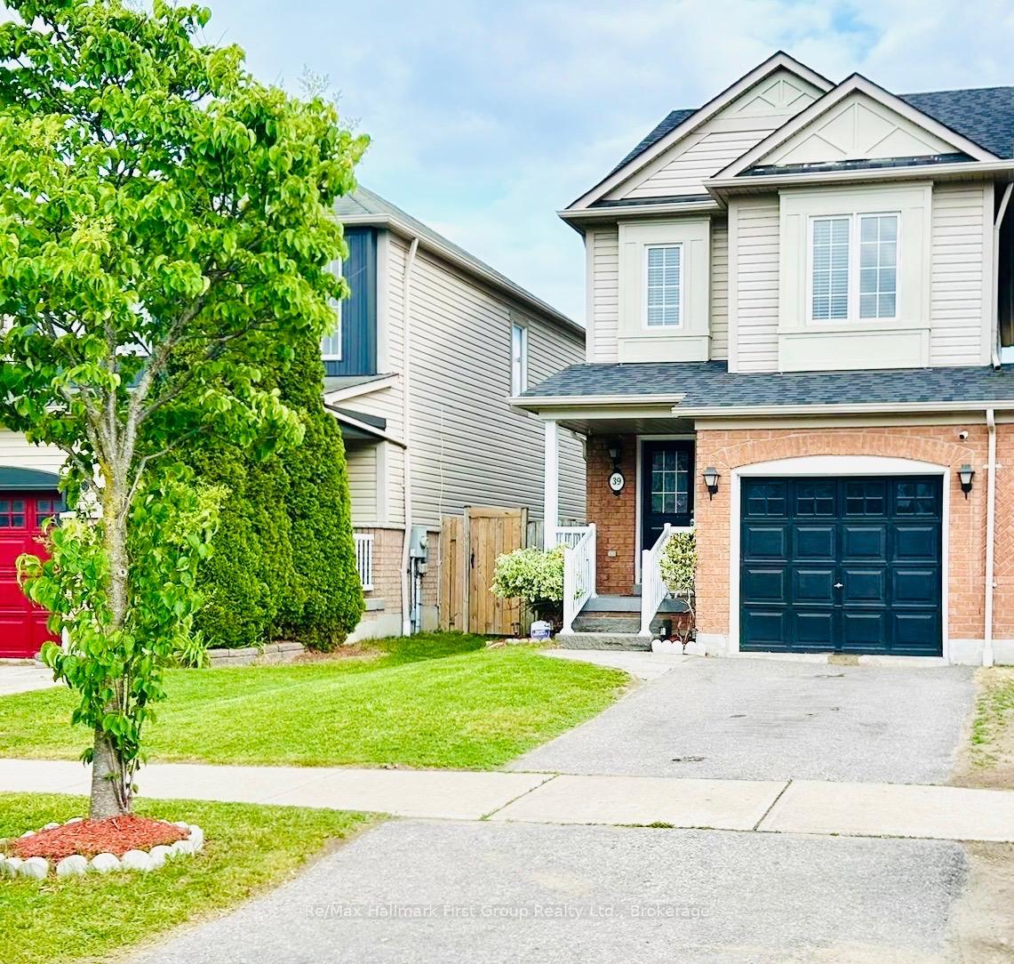 39 Robideau Place, Whitby, ON L1R 3G6