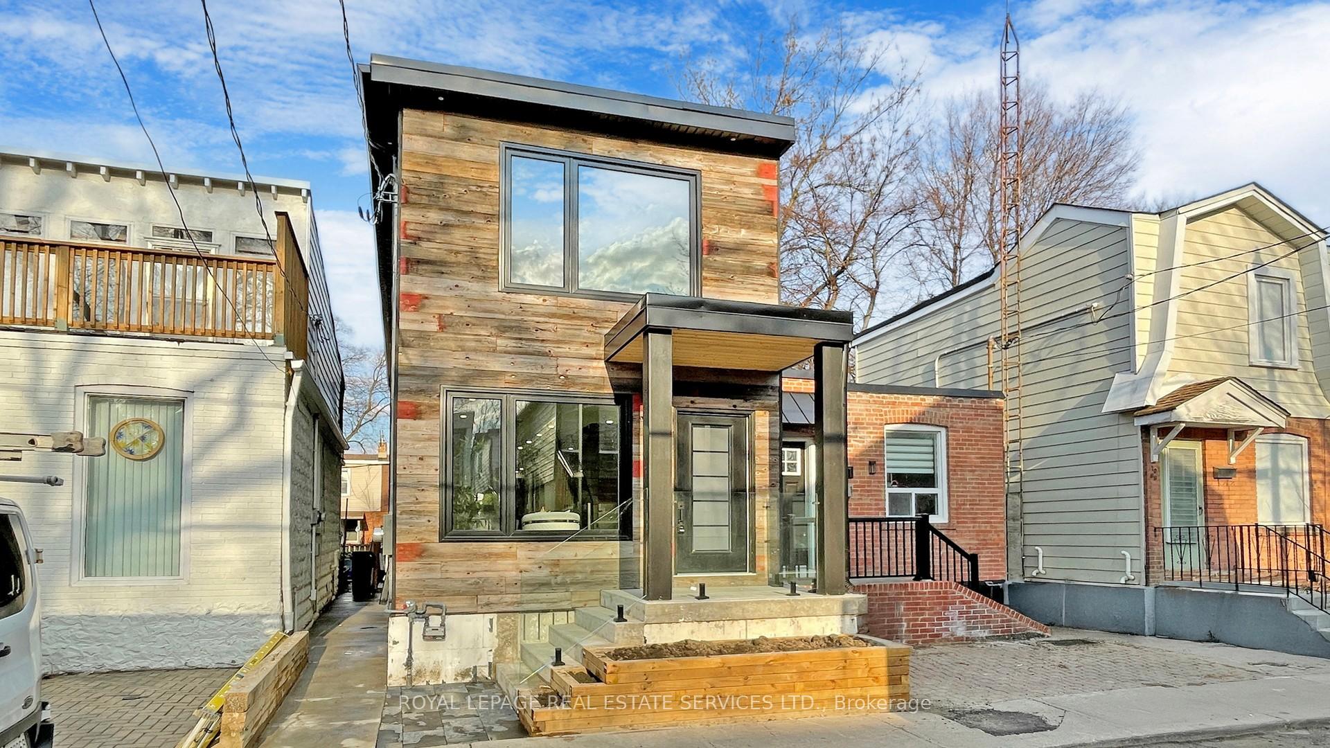 1073 Craven Road, Toronto E01, ON M4J 4V7
