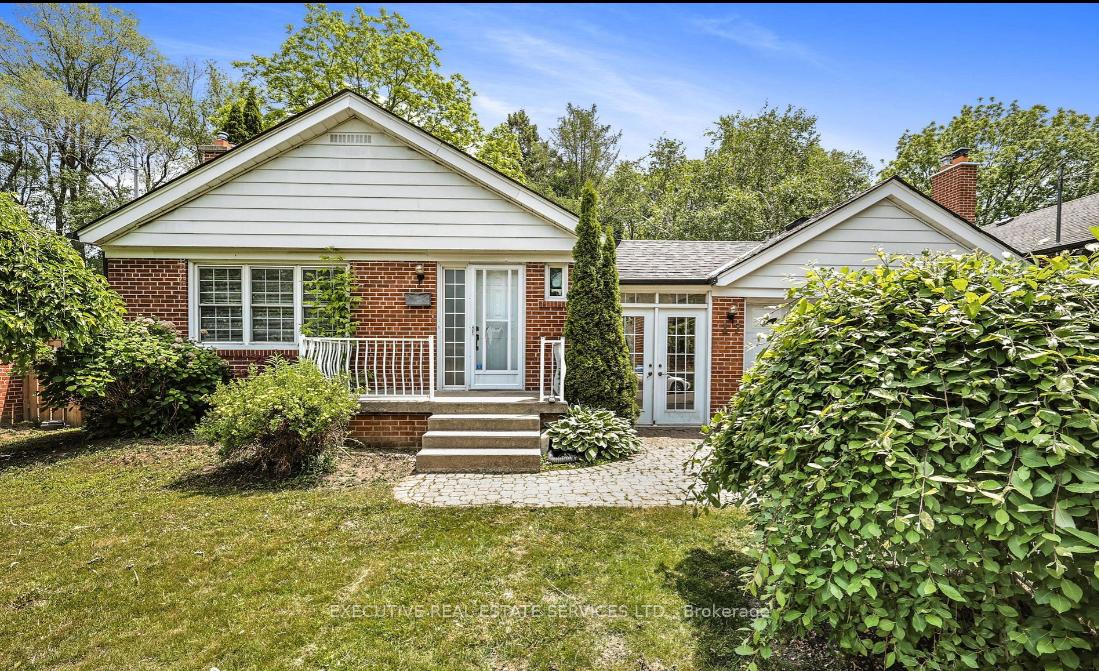 17 Brinloor Boulevard, Toronto, ON M1M 1L3