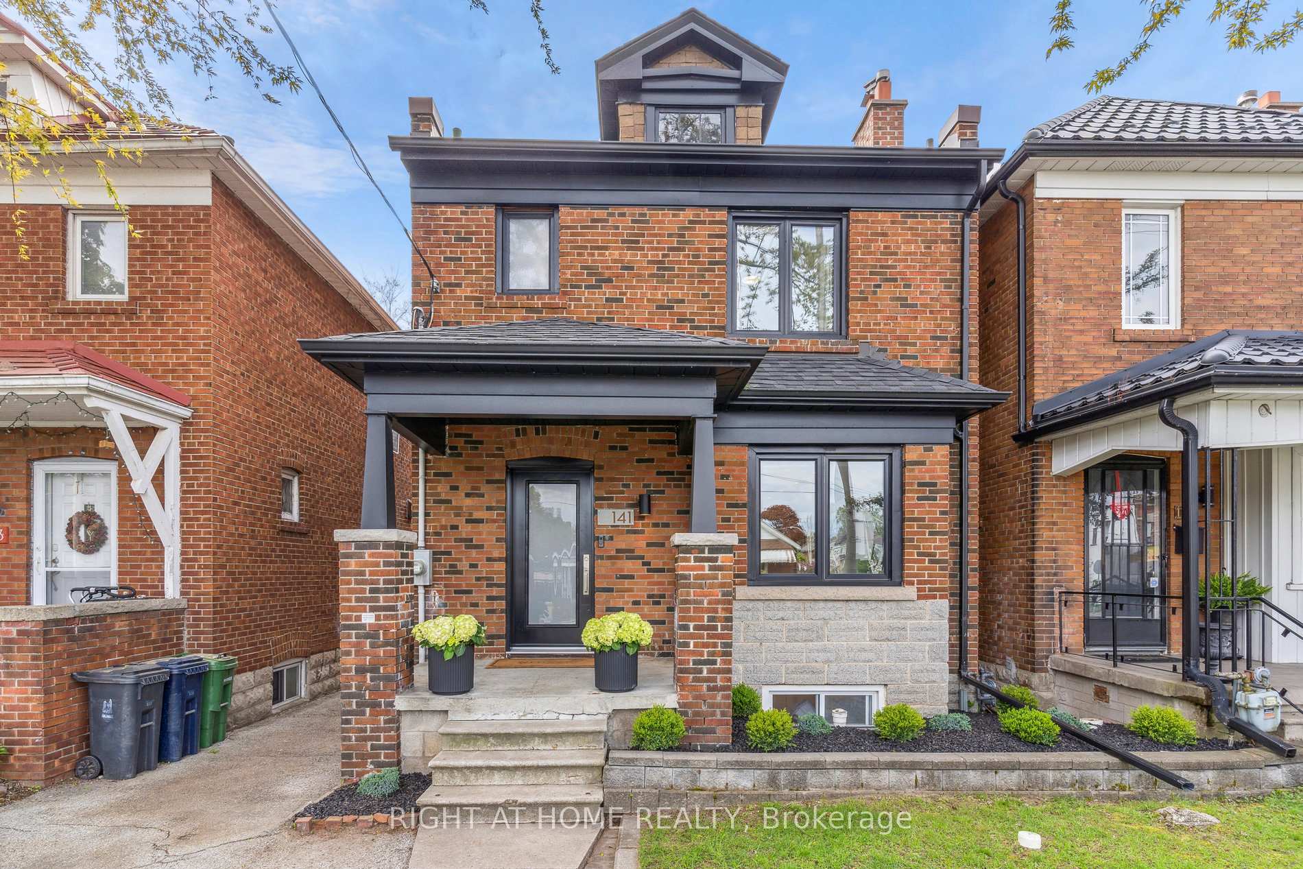 141 O'Connor Drive, Toronto E03, ON M4J 2S6