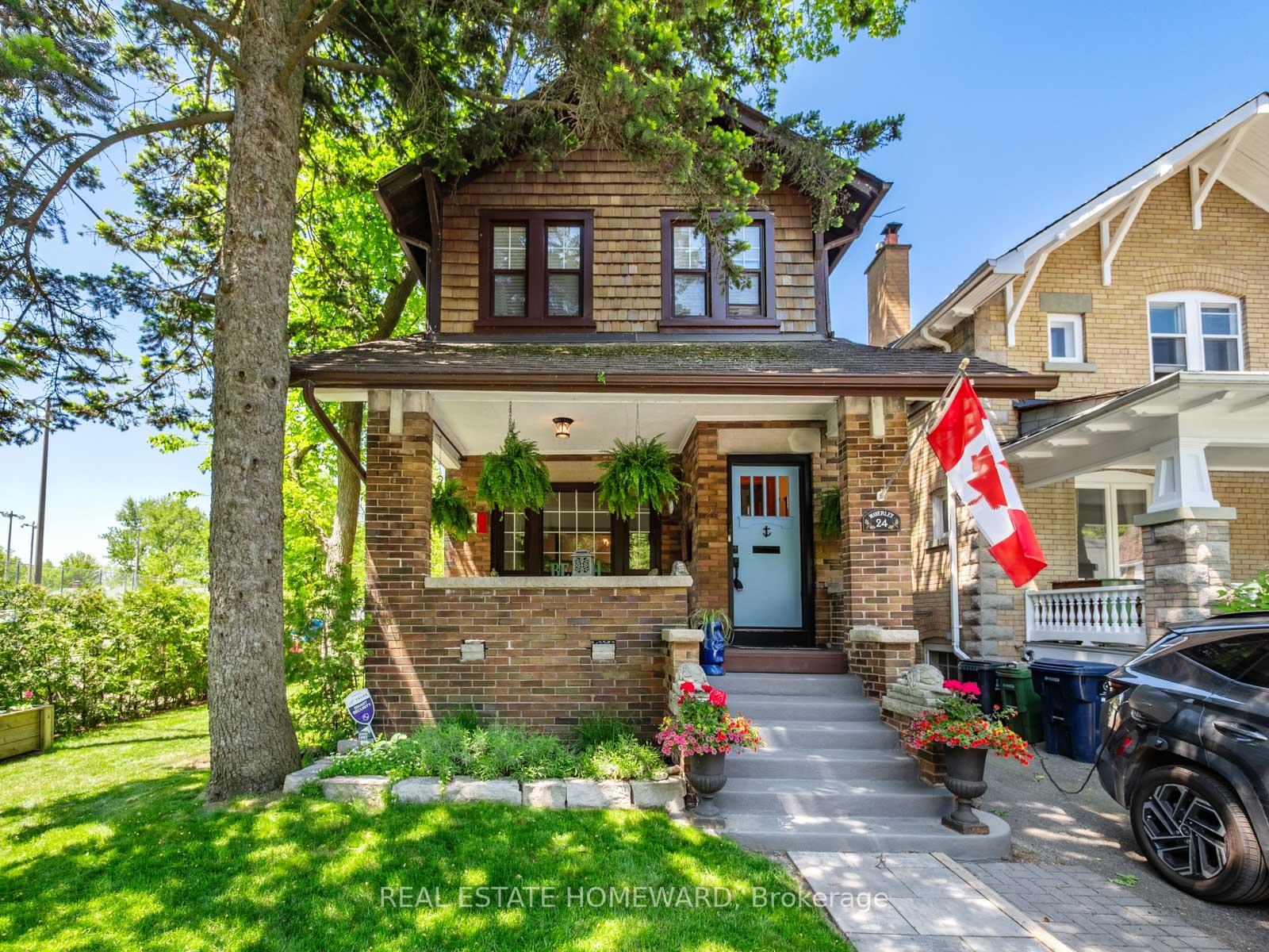 24 Waverley Road, Toronto, ON M4L 3T1