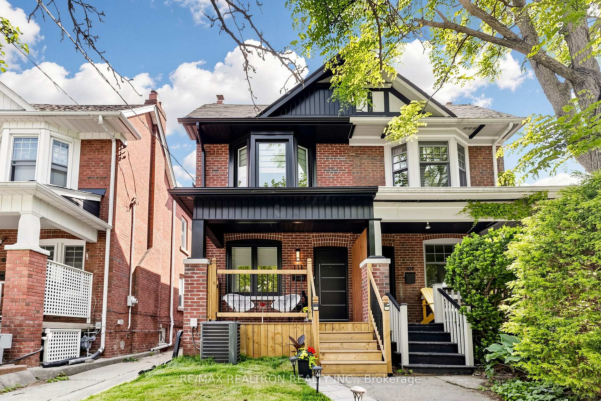 111 Glenmore Road, Toronto E02, ON M4L 3M2