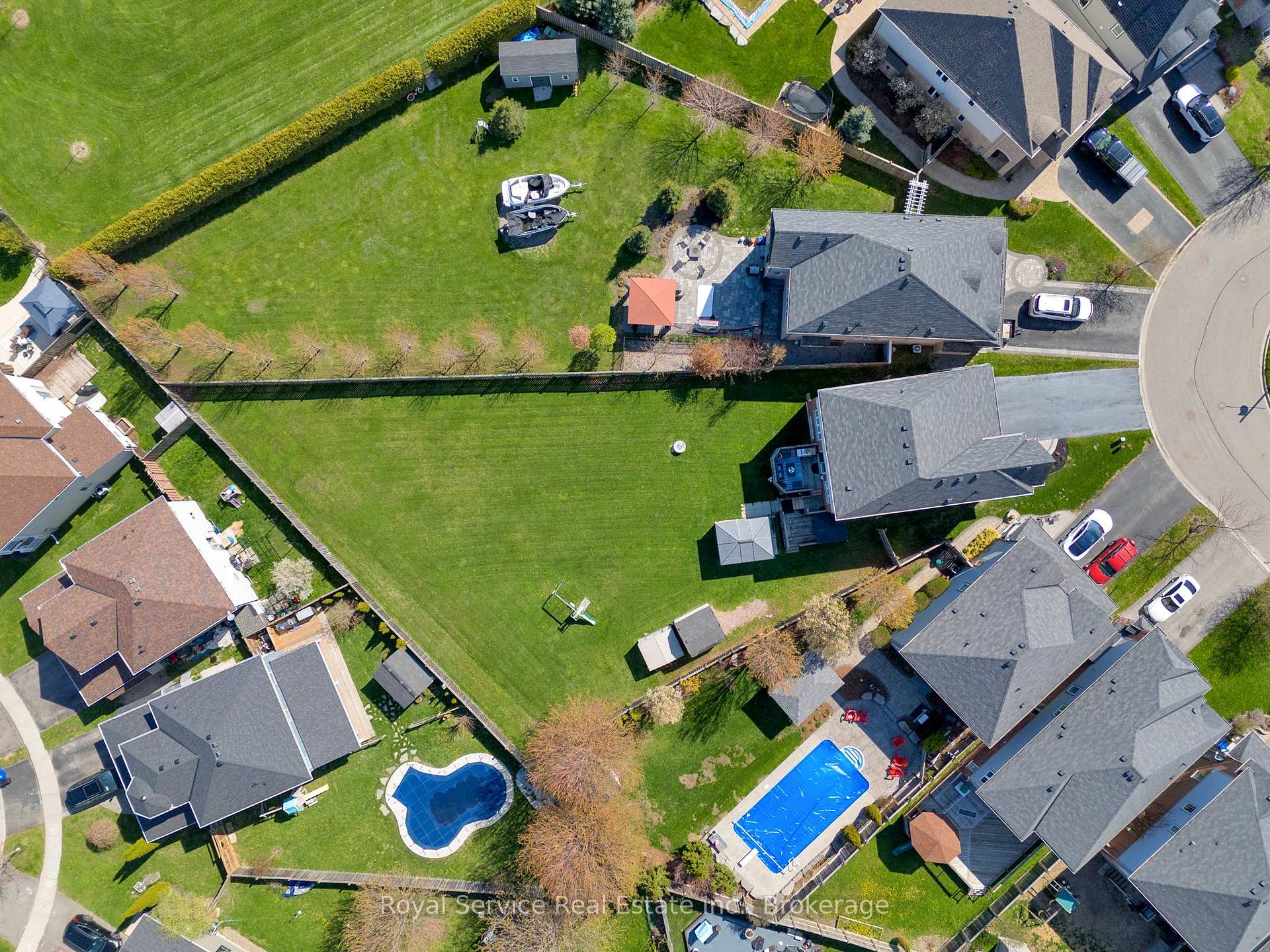 35 Alldread Crescent, Clarington, ON L1B 0C2